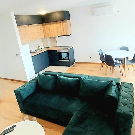 Appartamento Magenta Zvezdara Belgrado Esterno foto
